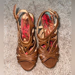 X•Appeal tan wedges